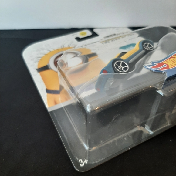 Minions Rise of Gru Hot Wheels 2020 Character Cars Diecast Collection Carl - Picture 6 of 9